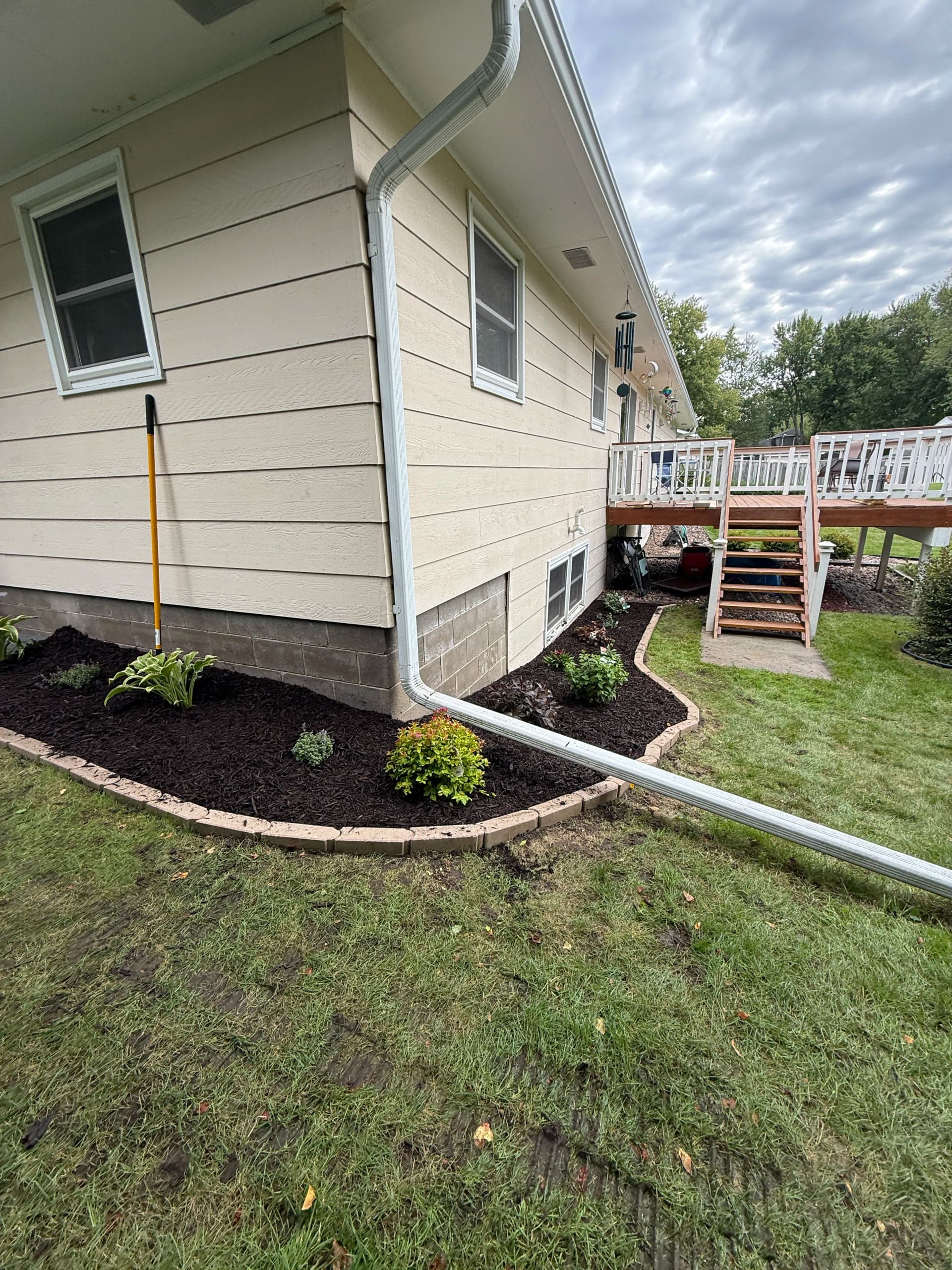 Patios, Mulch Beds, Rock Gardens, Mowing and More - A Season of Work