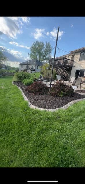 Project Transform Your Outdoor Space with New Mulch image