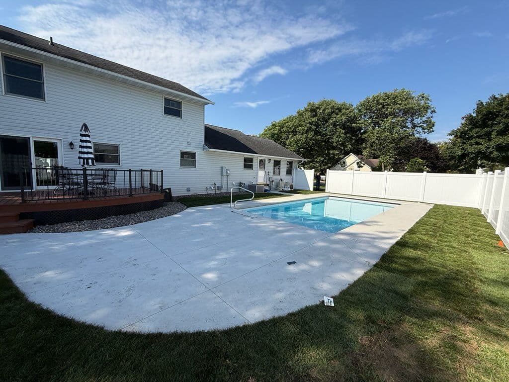Gallery photos for Poolside Transformation with Lush Greenery: Image #3