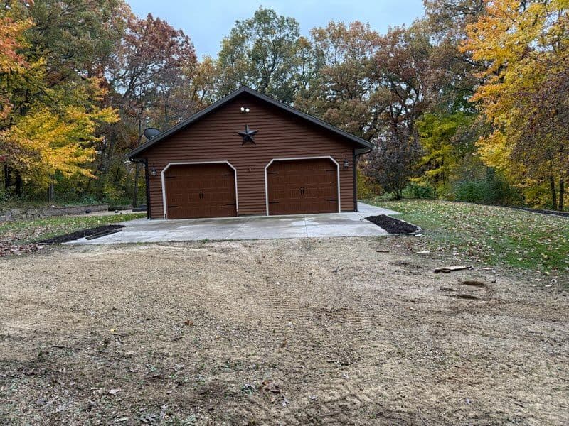 Gallery photos for Stunning Retaining Walls and Autumn Scenery in Eau Claire: Image #2